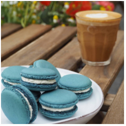 Kokosové #makronky
#kava #dnesjim #dianatvorila #staremesto #mladaboleslav #staromestskenamesti #macarons #frenchmacaron #glutenfree #bezlepku #coffeetime #instacoffee #coffee #cakeoftheday #cakestagram #instacake
#kavarna #tritecky #skodanezajit