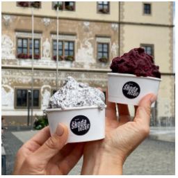 I dnes je ideální počasí NA ZMRZLINU
#zmrzlina #icecream #varimezmrzlinu #gelato #keto #summer #mladaboleslav #staremesto #staromestskenamesti #kavarna #tritecky #skodanezajit