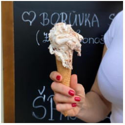 Kokos & čokoláda
Borůvkový sorbet
Vanilka
Čokoláda
Lískový ořech
Stracciatella
Malina
Jahoda
Mák & pomeranč
#zmrzlina #nazmrzlinu #gelato #varimezmrzlinu #mladaboleslav #patek #staremesto #kavarna #tritecky #skodanezajit