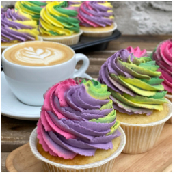 Týden začíná u nás!
Vanilkové cupcakes ????
#pondeli #dobrerano #dortik #cupcake #vanilka #unicorn #mladaboleslav #statemesto #kavarna #tritecky #skodanezajit