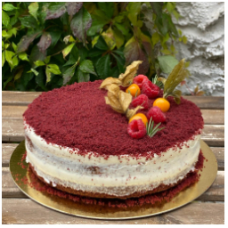 Red velvet … #dort #celydort #kolac 
#vikend #snidane #mladaboleslav #staremesto #kavarna #tritecky #skodanezajit