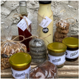 Naše produkty …
Co by jste rádi ochutnali?
#vajecnyliker #pastika #karamelizovanacibulka #karamel #sirupnasvarak #cookies #susenky #granola #mladaboleslav #staremesto #kavarna #tritecky #skodanezajit