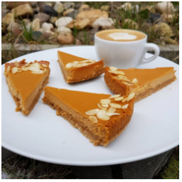 KARAMEL bejby ✔
#diananatvorila
#OdpoledneBudePernik
#kavarna #skodanezkusit #cheesecake
#kavarna #kava #caramel #cheedecakeporn #cappucinno #instacheesecake #cake #mladaboleslav #strednicechy