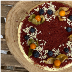 Udělejte si sladký víkend. Celý dort Red velvet s sebou k mání…
#dort #celydort #vikend #redvelvet #snidane #mladaboleslav #staremesto #kavarna #tritecky #skodanezajit