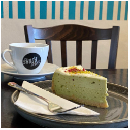 Konečně slunce, tak vyražte ven a stavte se na kafe a třeba pistáciový cheesecake?

#sunnyday #walkwalkwalk #cheesecake #pistacchio #specialitycoffee #vyberovakava #mladaboleslav #staremesto #kavarna  #tritecky #skodanezajit