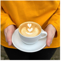 Ranní káva u Nás ? ☕️

#morning #coffee #fridaymorning #goodday #mladaboleslav #staremesto #kavarana #tritecky #skodanezajit ✨