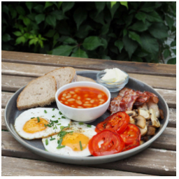 Nestihli jste oběd ? Nevadí. 
U nás si můžete dát Anglickou snídani, tortilu s trhaným masem a nebo naše misky po celý den. 

#sunnyday #sunnytime #timetorelax #timetolunch #oběd #anglickasnidane #tortila #miska #coffee #coffeetime #coffeelover #mladaboleslav #kavarna #tritecky #skodanezajit