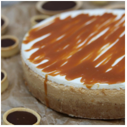 Sladký KARAMELOVÝ pátek!

Karamelový cheesecake s karamelem a našimi karamelovými tartaletkami…

Slaďte si den u nás✨

#karamel #caramel #cheesecake #cheesecakelover #cheesecakes #cheesecakelove #tartaletky #chocolate #coffee #coffeetime #coffeelover #coffeeart #coffeeculture #coffeedaily #coffeeholic #coffeevibes #mladaboleslav #staremesto #oldtown #kavarna #tritecky #skodanezajit