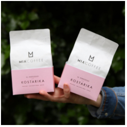 Nová várka výborné kávy na espresso z české pražírny @miacoffee_cz . Dostane vás svou chutí po brusinkách, malinovém džemu a kakau.

#coffeepack #coffee #coffeetime #coffeelover #coffeelife #coffeeshop #coffeelife #coffeeculture #coffeecommunity #mladaboleslav #kavarna #tritecky #skodanezajit