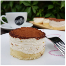 ... tiramisu
#skodanezkusit
#dianatvorila 
#dezert #kekave #skodanezajit #staromestskenamesti #mladaboleslav