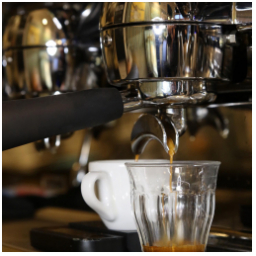 Co takhle kávu?

Dnes na mlýnku TODOS SANTOS Guatemala z pražírny @miacoffee_cz 
- s chutí švestek, broskví a karamelu

Zrnka máme i na prodej s sebou ????????

#coffee #coffeetime #coffeeshop #coffeelover #coffeegram #coffeelife #coffeephotography #coffeecoffeecoffee #kavarna #tritecky #skodanezajit