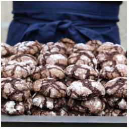 Už nějakou dobu u nás ve vitrínce můžete potkat novinku a tou jsou tyto čokoládové cringles, které doplnily naše cookies. 

Určitě stojí za ochutnání, tak se zastavte a zpříjemněte si sobotní odpoledne touto sladkou bombou!????

#cringles #cookies #kavarna #tritecky #skodanezajit