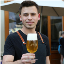 Máme naraženo! ????

Každý den si na naší zahrádce můžete vychutnat čepované pivo z českého pivovaru @pivovar_cestmir APA 12 ~ Smash TALUS.

Máme otevřeno každý den do 19:00! Dnes to ještě stihnete!

#pivo #beer #pivovar #minipivovar #mladaboleslav #kavarna #tritecky #skodanezajit