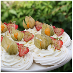 ❤️ Pavlova s vanilkovým krémem a ovocem ❤️

#pavlova #ovoce #kavarna #tritecky #skodanezajit