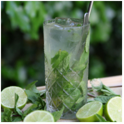 U nás máme léto každý den ???? Přijďte ochutnat naše Mojito, Espresso gin tonic, nebo některý nealkoholický drink z naší nabídky ????

#summer #mojito #leto #mladaboleslav #staremesto #kavarna #tritecky #skodanezajit