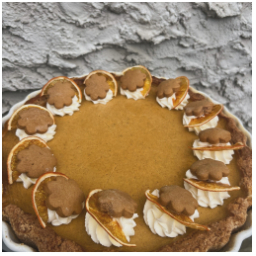 Pumpkin pie s mascarpone krémem! My jsme z téhle novinky nadšení, tak doražte kousek ochutnat ☺️

#pumpkin #pumpkinpie #dynovykolac #autumn #adelkapekla #mladaboleslav #staremesto #kavarna #tritecky #skodanezajit