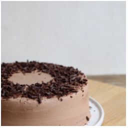 Pečeme pro Vás s láskou ❤️ 
Dnes si můžete vychutnat čokoládový dort, malinový cheescake, kremrole a spoustu dalšího ????

#cake #chocolate #chocolatecake #pecemeslaskou #mladaboleslav #kavarna #tritecky #skodanezajit