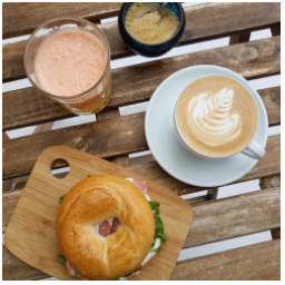 Snídáme a VY?
... do 12:30
#kava #rano
#sobota #vikend
#pohoda #bagel #fresh #juice #fruit #ovoce #cappuccino 
#mladaboleslav #czechrepublic #skodanezkusit #instafood #food #instacoffee #coffee #breakfast #weekend #saturday
#dnessnidam 
#kavarna #tritecky #skodanezajit