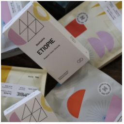 Hledáte Vánoční dárek pro milovníka kávy? Nově nám dorazily kapsle s výběrovou Etiopií od @miacoffee_cz ????

#coffee #specialtycoffee #vyberovakava #nespressocompatible #kava #darek #kavarna #tritecky #skodanezajit