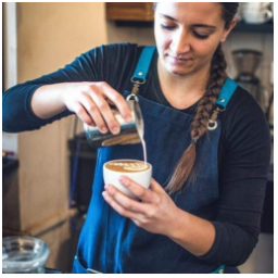 ... od 14hod Vám kávu ráda připraví naše Denisa
#team
#kava
#mladaboleslav 
#staromestskenamesti #nasteam #barista #latteart #coffeetime #coffee #instacoffee #cappuccino #odpoledne #afternoon
#kavarna #tritecky #skodanezajit
