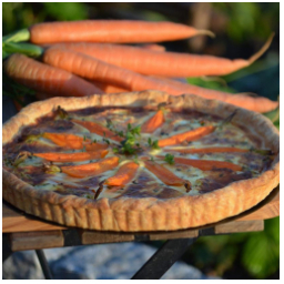 Přijďte dnes ochutnat novinku jarní quiche od Šárky s glazovanou karotkou, jarní cibulkou a vyzrálou goudou... prostě super lehký oběd:)
.
.
.
#quiche #springmeal #springcarrots #springonions #realfood #dnesjim #homemade #frenchstyle #obed #naslano #cafetour #instacafe #comunitycafe #kavarna #tritecky #skodanezajit