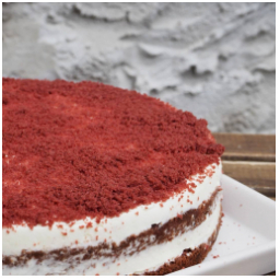 Červený samet ...
#redvelvet
#dort
#skodanezkusit
#mladaboleslav #staromestskenamesti #staremesto #dnesjim #kolac #dianatvorila #vkuchyni #jidlo #domaci #mascarpone #redvelvet #red #cakeoftheday #instadessert #foodoftheday #cakestagram
#kavarna #tritecky #skodanezajit