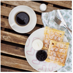 Co třeba vafle?
#dobrerano
#dnessnidam
#sobota
#rano #vikend
#staromestskenamesti #skodanezkusit #mladaboleslav #snidane #kava #radost #coffeetime #breakfasttime #lovelymoment #morningcoffee #wafle #vafle #domaci #homemade
#kavarna #tritecky #skodanezajit