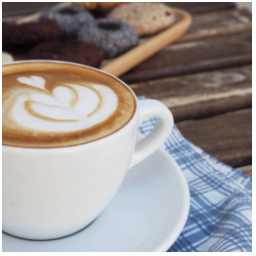 Týden začíná u nás...
#dobrerano 
#pondeli
#rannikava
#staromestskenamesti #leto
#staremesto #cappuccino #mladaboleslav #dnessnidam #jidlo #kava #coffeetable #cookies #coffeetime #morningcoffee #latteart
#kavarna #tritecky #skodanezajit