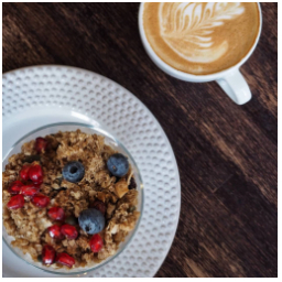 I takhle můžete snídat ...
#rannikava
#jidlo
#sobota
#dobrerano #mladaboleslav #staremesto #staromestskenamesti #dianatvorila #dnesjim #jogurt #homemade #granola #cappuccino #morningcoffee #coffeetime #coffeewithmilk #breakfastlovers #breakfast
#kavarna #tritecky #skodanezajit