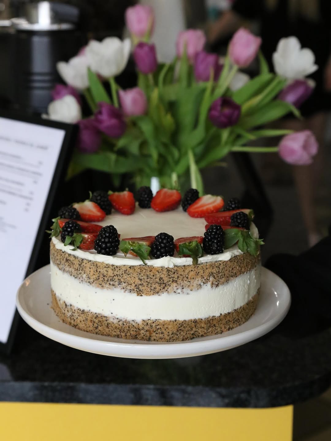 Káva nebo dort? ☕️🍰

Nebo obojí? 

#kavarna #bistro #tritecky #skodanezajit