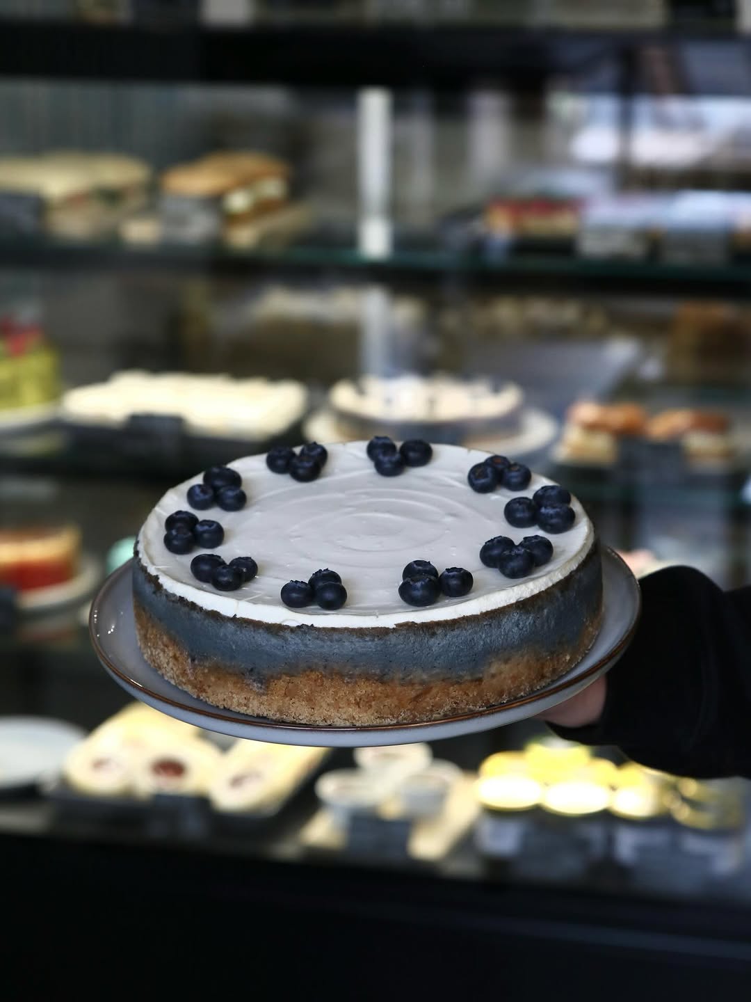 Plán byl jen káva…

ale známe se 😄 

#kavarna #bistro #tritecky #skodanezajit